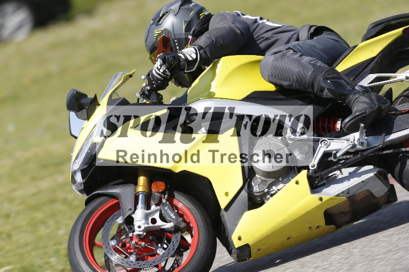 /Archiv-2025/09 22.04.2025 Cornu Master School ADR/gruen-vert/32